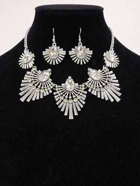Silver Statement Necklace Set | Crystal Fan Design | Matching Earrings